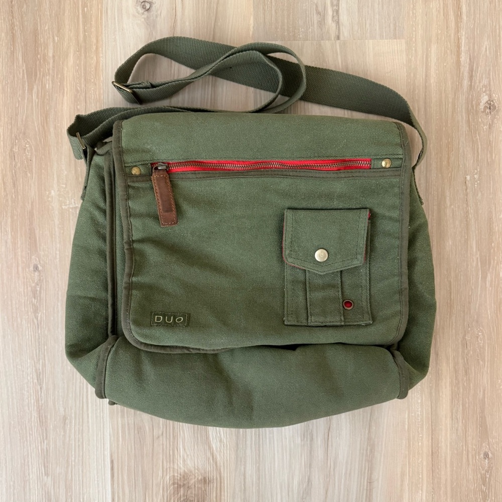 IGLOO Duo Regiment Multi Compartment Canvas Cross Body Messenger Bag and Cooler